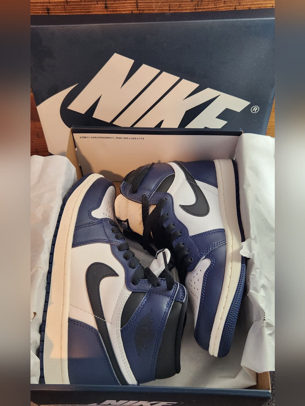 Air Jordan 1 Retro High OG Midnight Navy sneakers